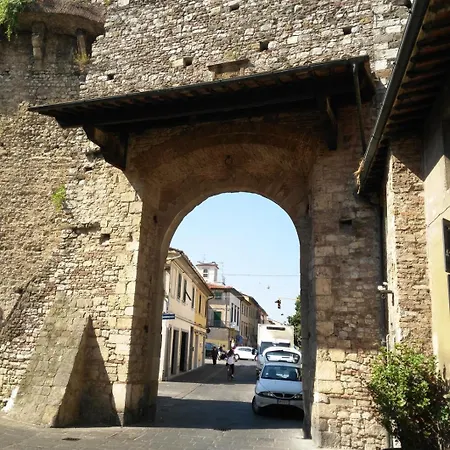 Apartment Casa S Trinita 15 Min Train Station, Visit Tuscany *